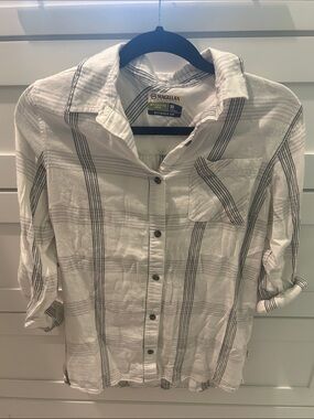 Magellan Outdoors White Shirt with Black Stripes Button-Down